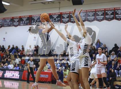 Thumbnail 1 in Notre Dame (SO) @ Harvard-Westlake photogallery.