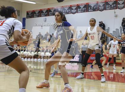 Thumbnail 2 in Notre Dame (SO) @ Harvard-Westlake photogallery.