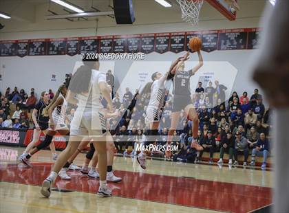 Thumbnail 3 in Notre Dame (SO) @ Harvard-Westlake photogallery.