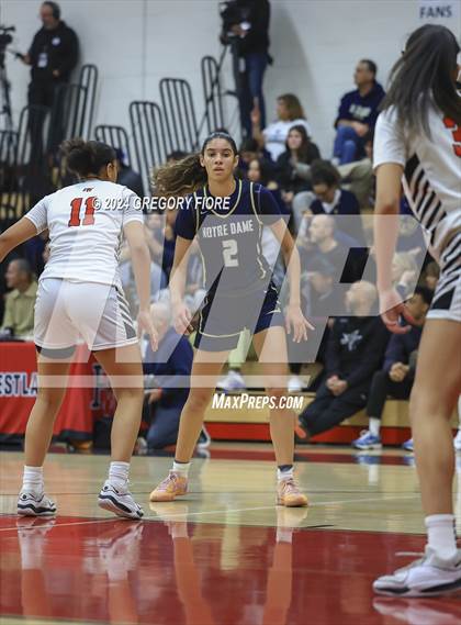 Thumbnail 1 in Notre Dame (SO) @ Harvard-Westlake photogallery.