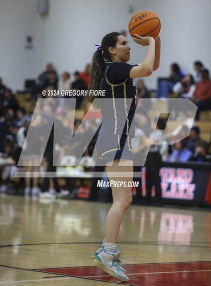 Thumbnail 1 in Notre Dame (SO) @ Harvard-Westlake photogallery.