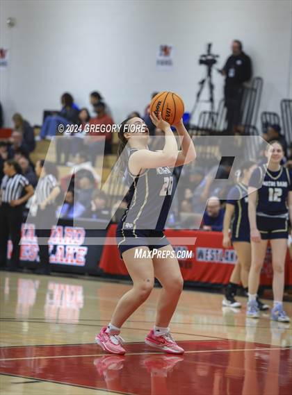 Thumbnail 1 in Notre Dame (SO) @ Harvard-Westlake photogallery.