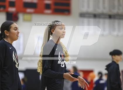 Thumbnail 1 in Notre Dame (SO) @ Harvard-Westlake photogallery.