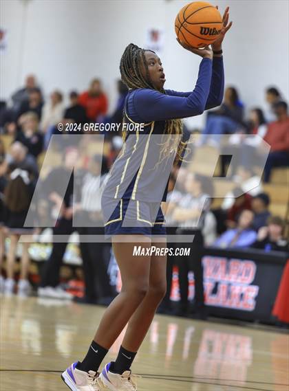Thumbnail 3 in Notre Dame (SO) @ Harvard-Westlake photogallery.