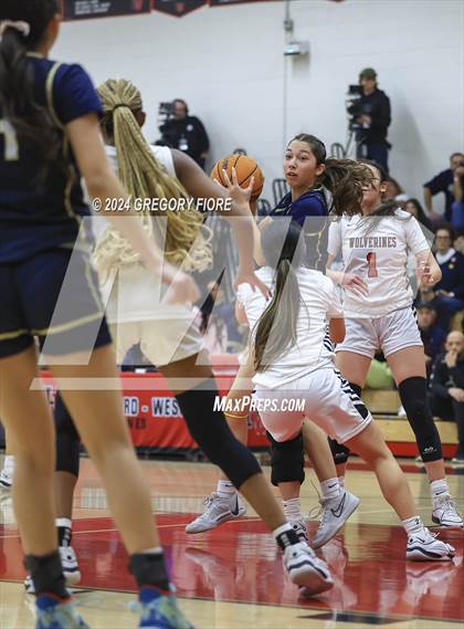 Thumbnail 2 in Notre Dame (SO) @ Harvard-Westlake photogallery.
