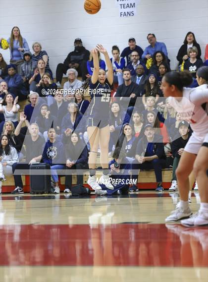 Thumbnail 1 in Notre Dame (SO) @ Harvard-Westlake photogallery.