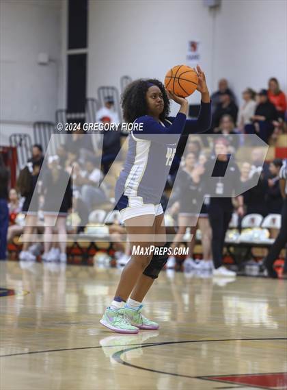 Thumbnail 2 in Notre Dame (SO) @ Harvard-Westlake photogallery.