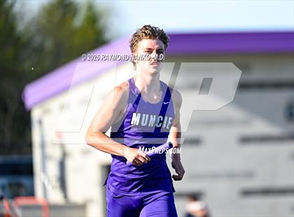 Thumbnail 2 in Muncie Central Duals (4 x 800 Meter Relay) photogallery.