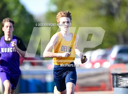 Thumbnail 1 in Muncie Central Duals (4 x 800 Meter Relay) photogallery.