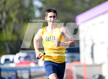 Thumbnail 1 in Muncie Central Duals (4 x 800 Meter Relay) photogallery.