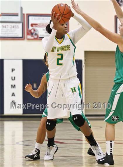 Thumbnail 1 in St. Mary's vs. Memphis Central (Nike Tournament of Champions) photogallery.