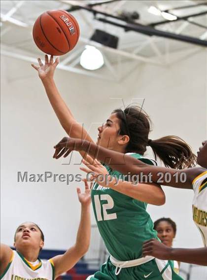 Thumbnail 3 in St. Mary's vs. Memphis Central (Nike Tournament of Champions) photogallery.
