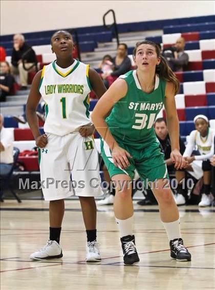 Thumbnail 1 in St. Mary's vs. Memphis Central (Nike Tournament of Champions) photogallery.