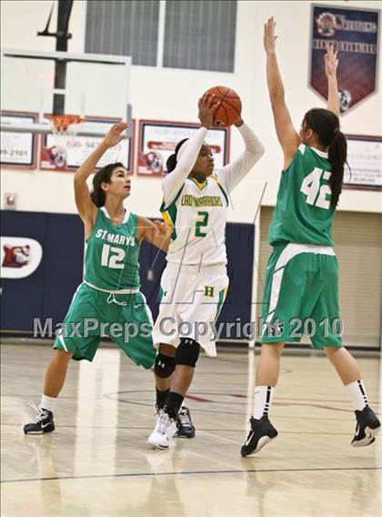 Thumbnail 2 in St. Mary's vs. Memphis Central (Nike Tournament of Champions) photogallery.