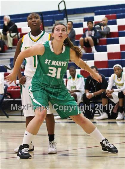 Thumbnail 3 in St. Mary's vs. Memphis Central (Nike Tournament of Champions) photogallery.