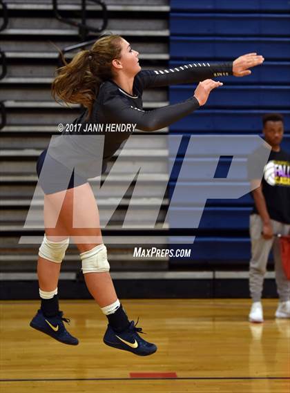 Thumbnail 2 in La Salle vs Skyview (Durango Fall Classic) photogallery.