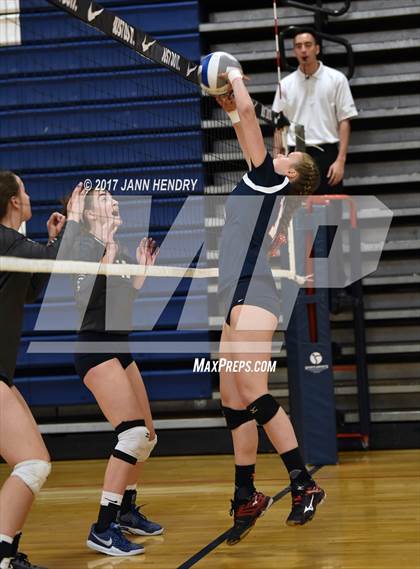 Thumbnail 3 in La Salle vs Skyview (Durango Fall Classic) photogallery.