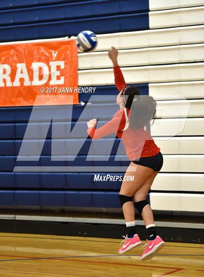 Thumbnail 3 in La Salle vs Skyview (Durango Fall Classic) photogallery.