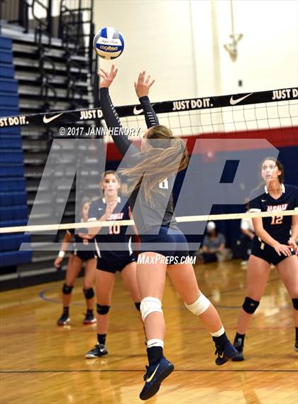 Thumbnail 2 in La Salle vs Skyview (Durango Fall Classic) photogallery.