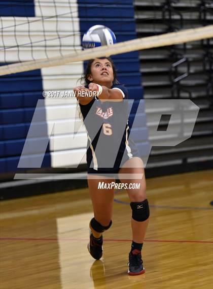 Thumbnail 1 in La Salle vs Skyview (Durango Fall Classic) photogallery.