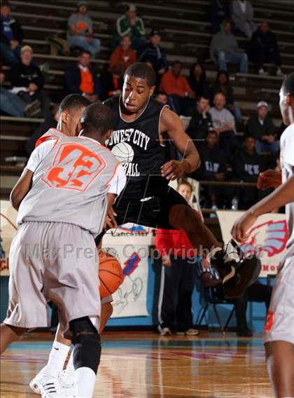 Thumbnail 3 in Madison vs Midwest (Texas-Oklahoma Shootout) photogallery.