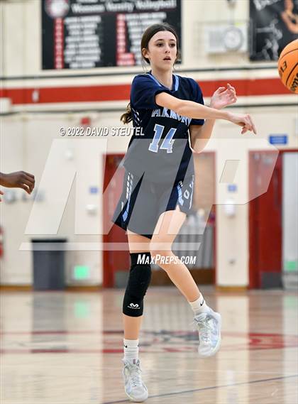 Thumbnail 2 in Oakmont vs. Rio Linda (Lady Bronco Classic) photogallery.