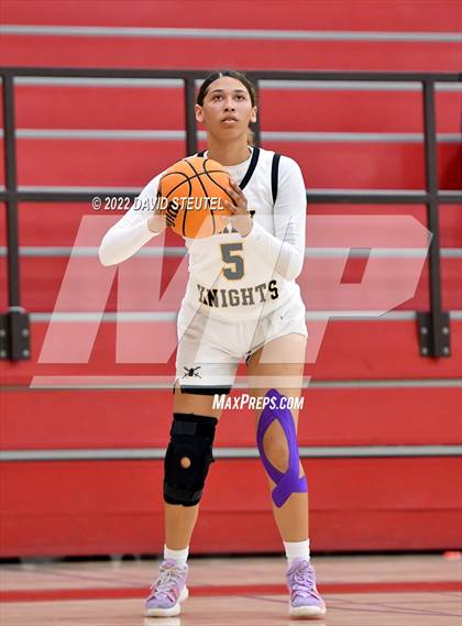 Thumbnail 3 in Oakmont vs. Rio Linda (Lady Bronco Classic) photogallery.