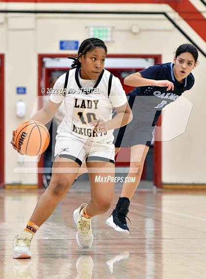 Thumbnail 3 in Oakmont vs. Rio Linda (Lady Bronco Classic) photogallery.