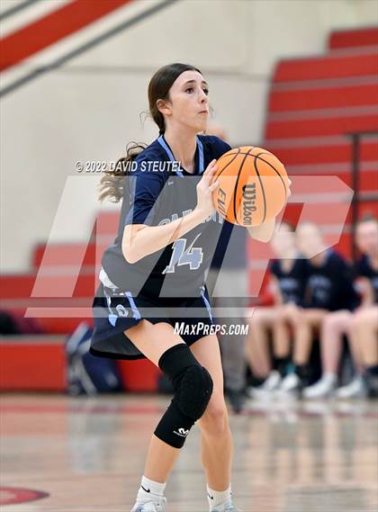 Thumbnail 2 in Oakmont vs. Rio Linda (Lady Bronco Classic) photogallery.
