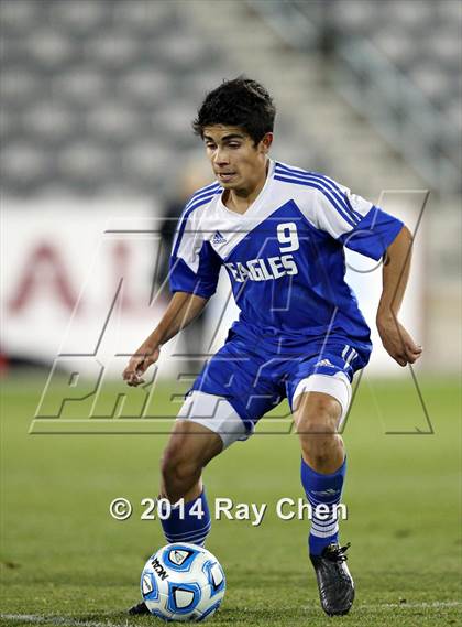 Thumbnail 1 in Broomfield vs. Boulder (CHSAA 5A Final) photogallery.