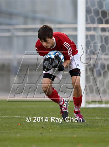 Thumbnail 2 in Broomfield vs. Boulder (CHSAA 5A Final) photogallery.