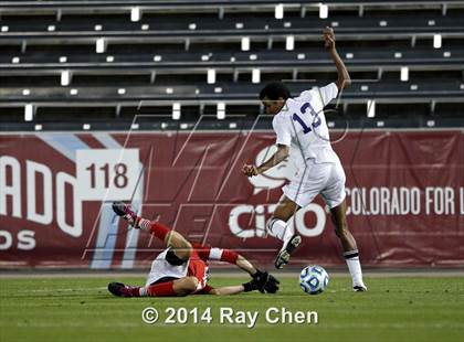 Thumbnail 2 in Broomfield vs. Boulder (CHSAA 5A Final) photogallery.