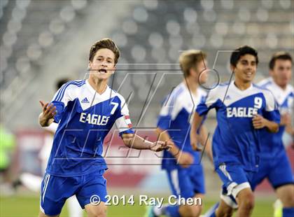 Thumbnail 2 in Broomfield vs. Boulder (CHSAA 5A Final) photogallery.