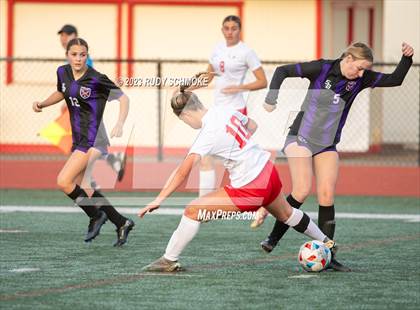 Thumbnail 2 in Santana vs. Arrowhead Christian photogallery.