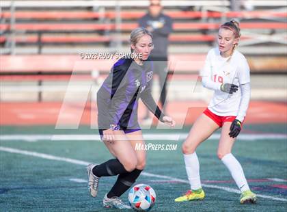 Thumbnail 2 in Santana vs. Arrowhead Christian photogallery.