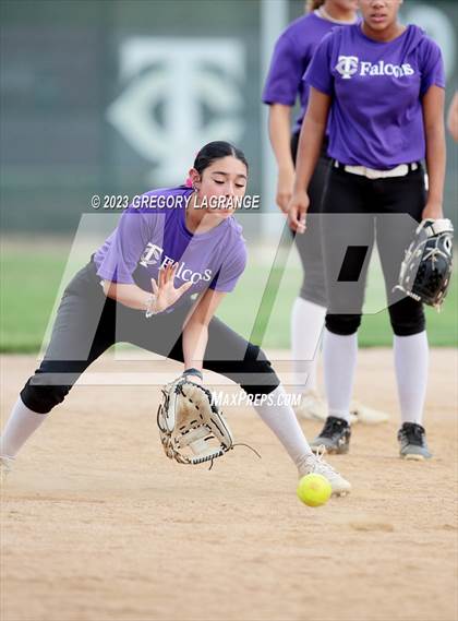 Thumbnail 2 in Richland vs Timber Creek photogallery.