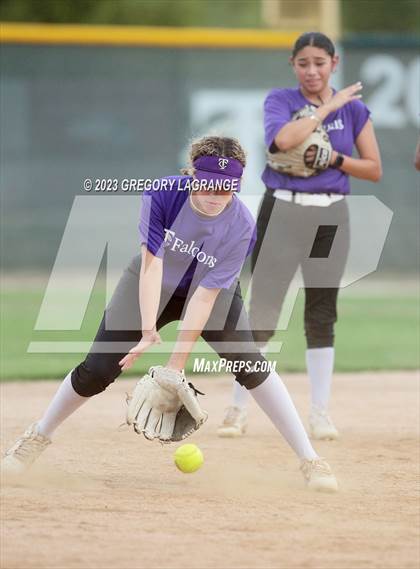 Thumbnail 1 in Richland vs Timber Creek photogallery.