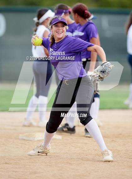 Thumbnail 1 in Richland vs Timber Creek photogallery.