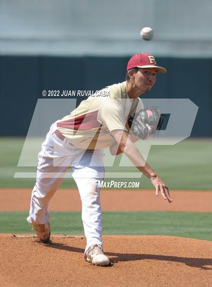 Thumbnail 2 in Roosevelt vs. Chatsworth (CIF LACS Open Div Semi Final) photogallery.