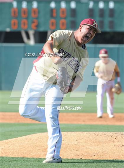 Thumbnail 2 in Roosevelt vs. Chatsworth (CIF LACS Open Div Semi Final) photogallery.