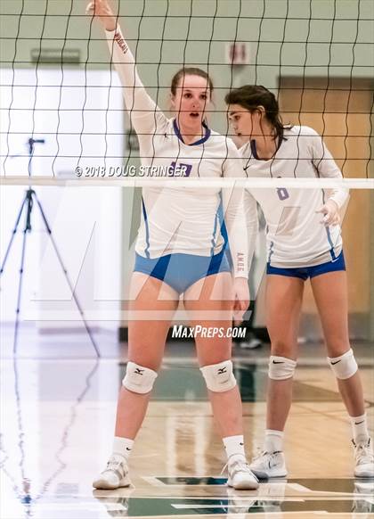 Thumbnail 3 in St. Ignatius vs. Sacred Heart Cathedral Preparatory (CIF-CCS Open Div. Championship) photogallery.