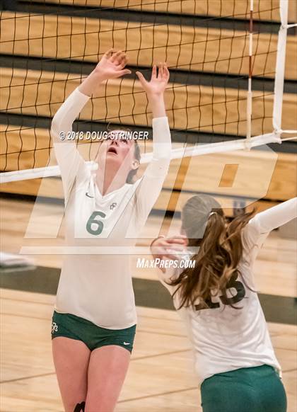 Thumbnail 3 in St. Ignatius vs. Sacred Heart Cathedral Preparatory (CIF-CCS Open Div. Championship) photogallery.