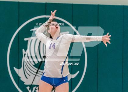 Thumbnail 2 in St. Ignatius vs. Sacred Heart Cathedral Preparatory (CIF-CCS Open Div. Championship) photogallery.
