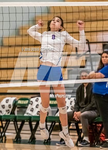 Thumbnail 3 in St. Ignatius vs. Sacred Heart Cathedral Preparatory (CIF-CCS Open Div. Championship) photogallery.