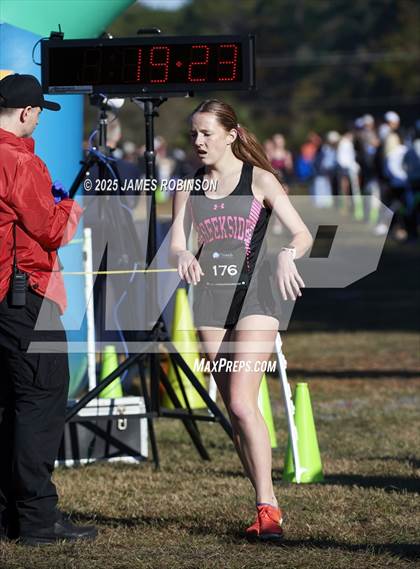 Thumbnail 1 in FHSAA 4A Region 1 Final photogallery.