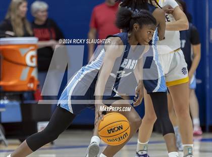 Thumbnail 2 in Belleville East vs Carlyle (Columbia Tip Off Tournament) photogallery.