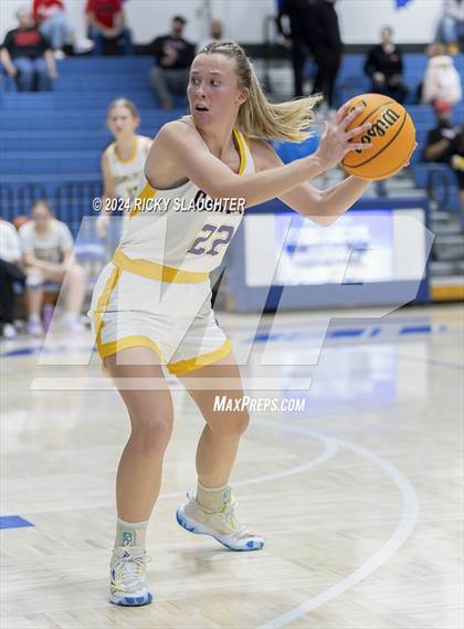 Thumbnail 2 in Belleville East vs Carlyle (Columbia Tip Off Tournament) photogallery.