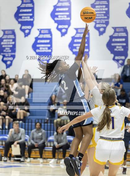 Thumbnail 3 in Belleville East vs Carlyle (Columbia Tip Off Tournament) photogallery.