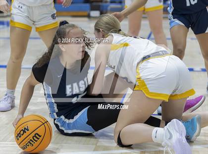 Thumbnail 3 in Belleville East vs Carlyle (Columbia Tip Off Tournament) photogallery.