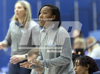 Thumbnail 3 in Belleville East vs Carlyle (Columbia Tip Off Tournament) photogallery.